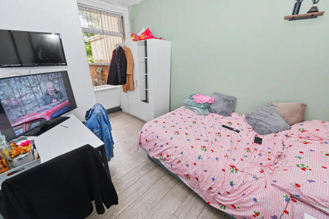 6 bed property, in Kingsway, £380,000