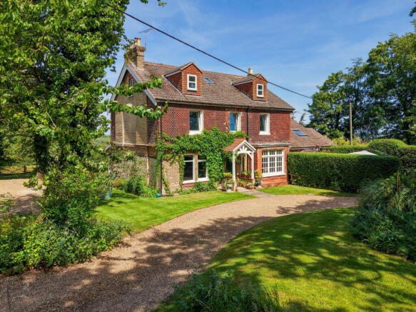8 bed property, in Gorse Hill, £4,500,000