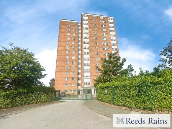 2 bed property, in City View, £80,000