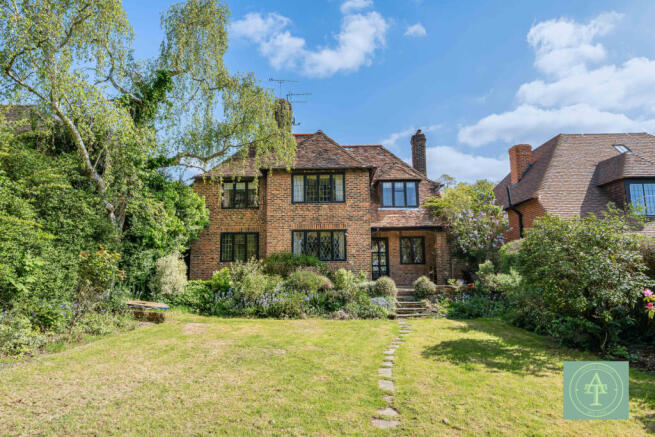 4 bed property, in Deansway, £2,200,000
