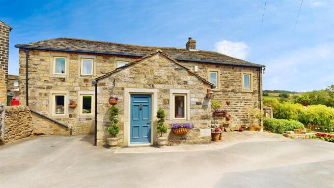 4 bed property, in High Fold, £660,000