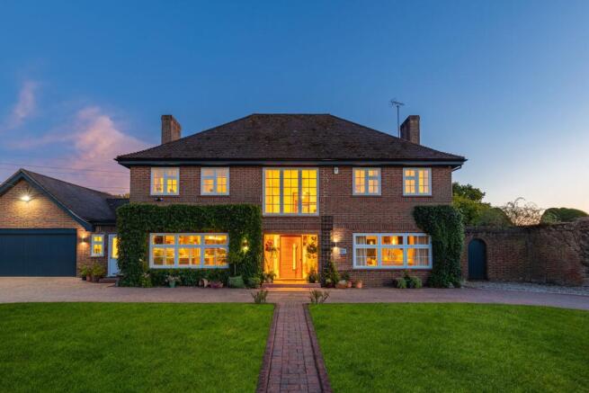 4 bed property, in Reading Road, £1,575,000