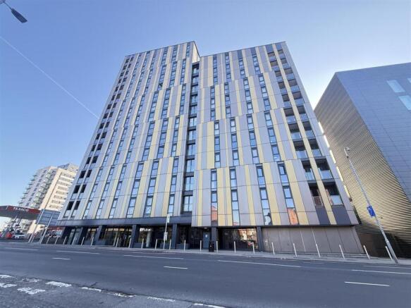 3 bed property, in The Hallmark, £299,000