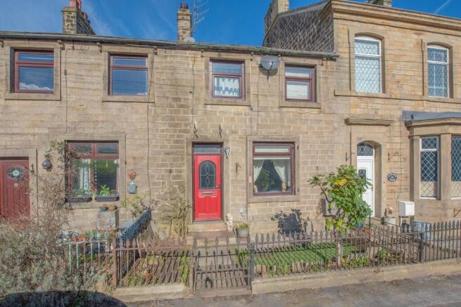 3 bed property, in 13 Lane Ends, £239,000
