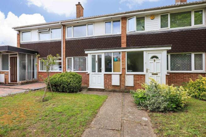3 bed property, in Windermere Close, £375,000