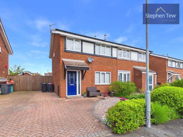 3 bed property, in The Rowans, £175,000