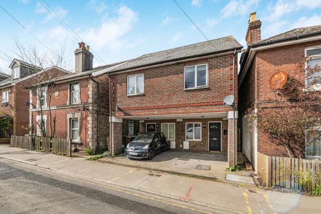 2 bed property, in Quarry Road, £317,000