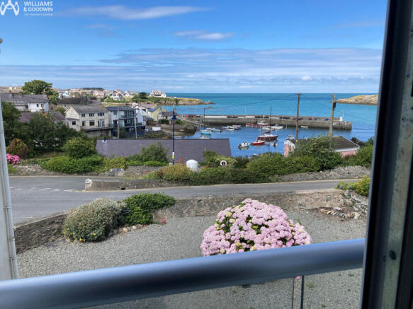 3 bed property, in Harbour View, £200,000