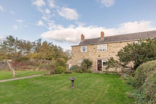 4 bed property, in The Farmhouse, £595,000
