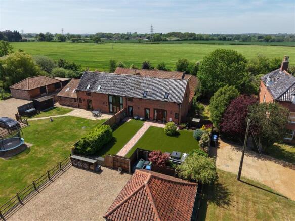 3 bed property, in Yarmouth Road, £625,000
