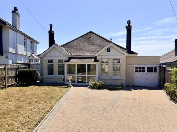 4 bed property, in Beacon Park Road, £425,000