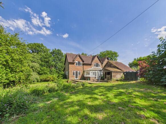 3 bed property, in Hanlye Lane, £625,000