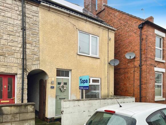 2 bed property, in Oversetts Road, £90,000