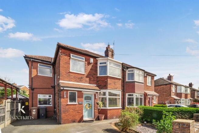4 bed property, in Leinster Road, £350,000