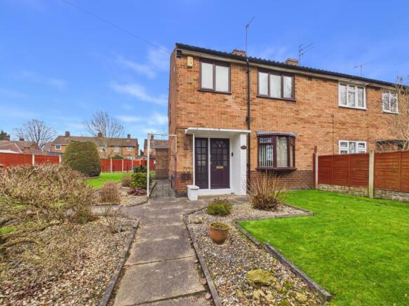 3 bed property, in Moncrieff Crescent, £220,000