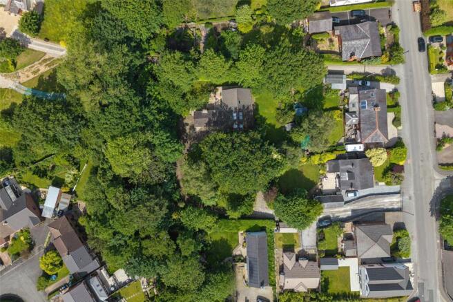 4 bed property, in Gregson Lane, £795,000