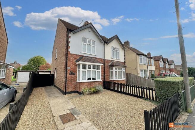 3 bed property, in Garton End Road, £300,000