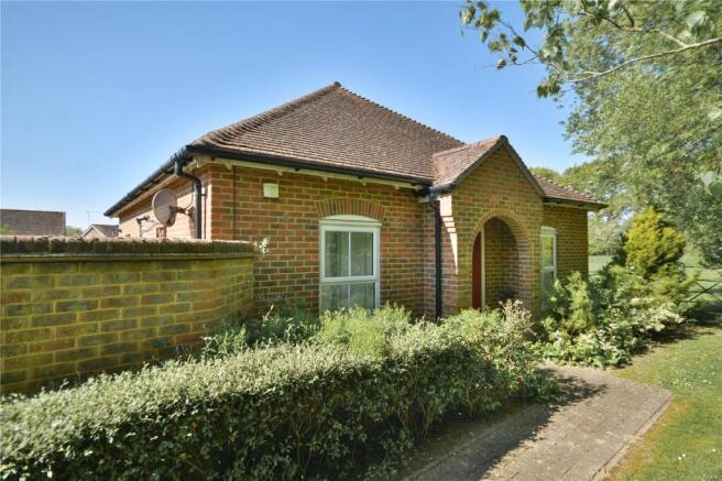 2 bed property, in Drovers Lane, £525,000
