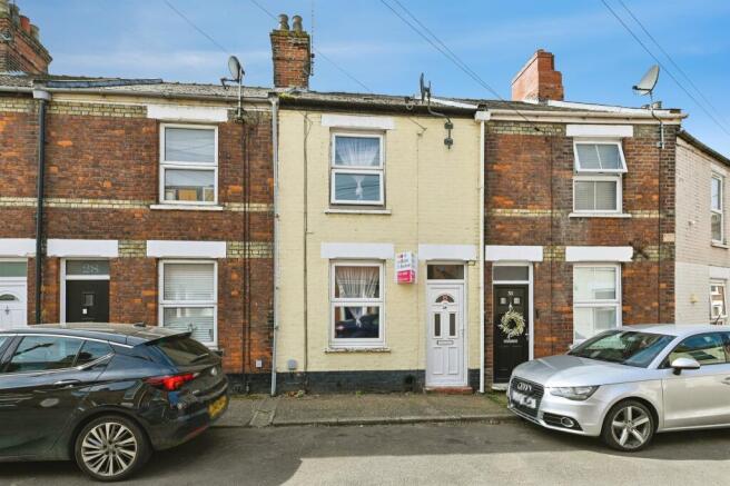 2 bed property, in Archdale Street, £126,000