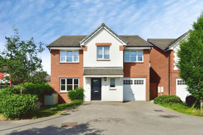 5 bed property, in William Higgins Close, £425,000