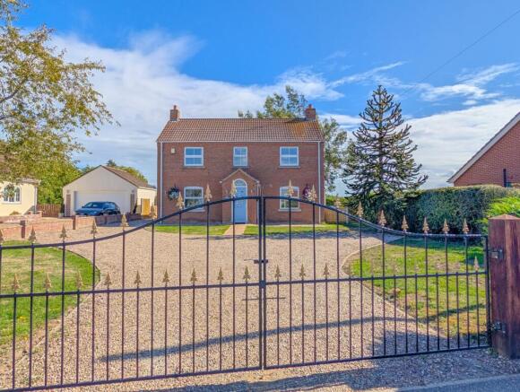 4 bed property, in Church Road, £465,000