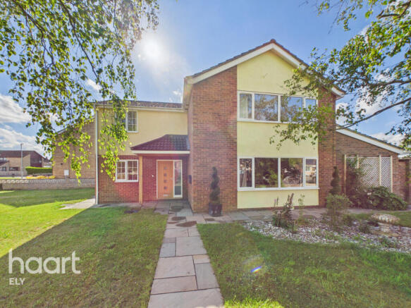 5 bed property, in Granta Close, £550,000