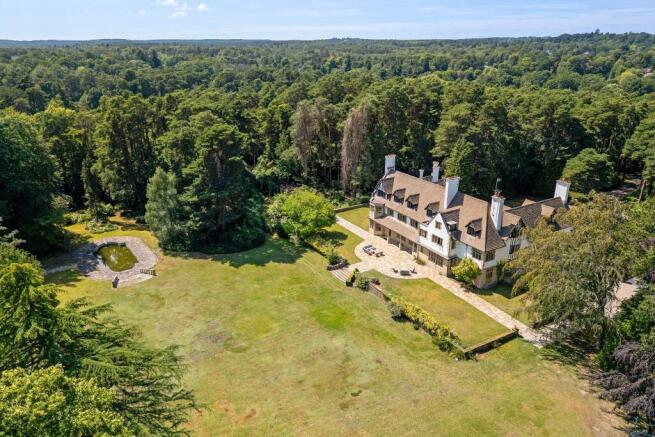 14 bed property, in Sunningdale, £7,950,000