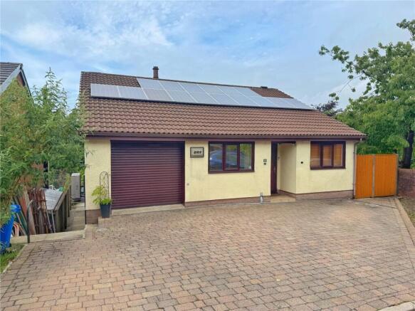 4 bed property, in Foxwell Close, £450,000