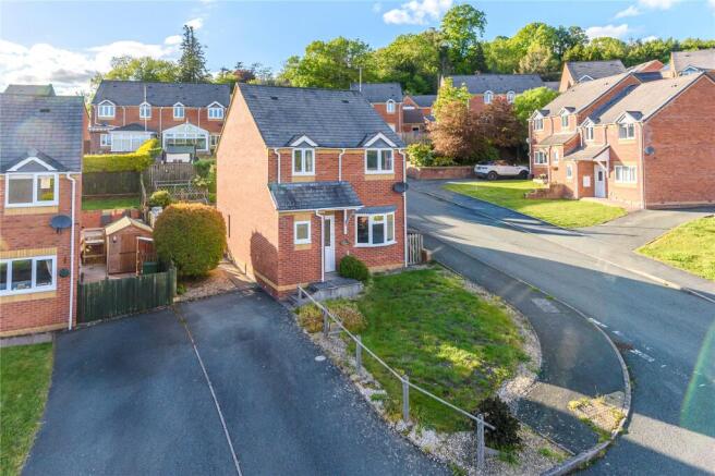 3 bed property, in Acorn Rise, £250,000