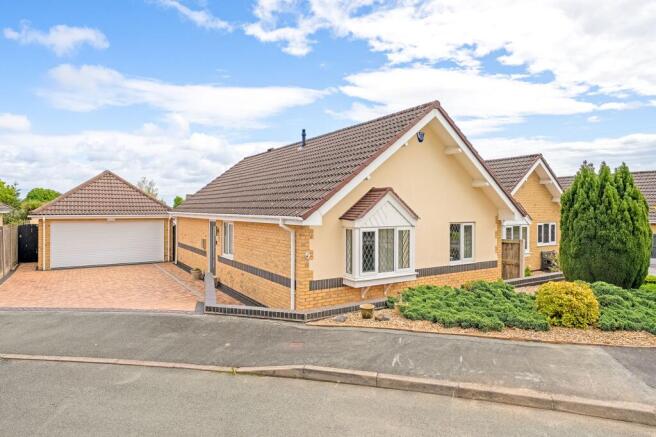 3 bed property, in The Copse, £425,000