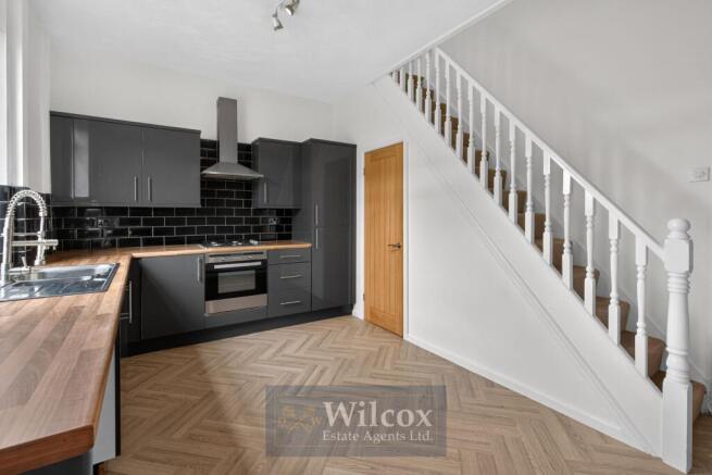 3 bed property, in Kenyon Road, £195,000