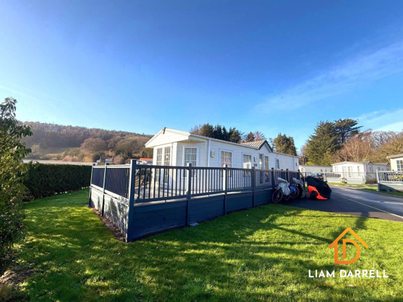 2 bed property, in Lady Ediths Holiday Park, £80,000