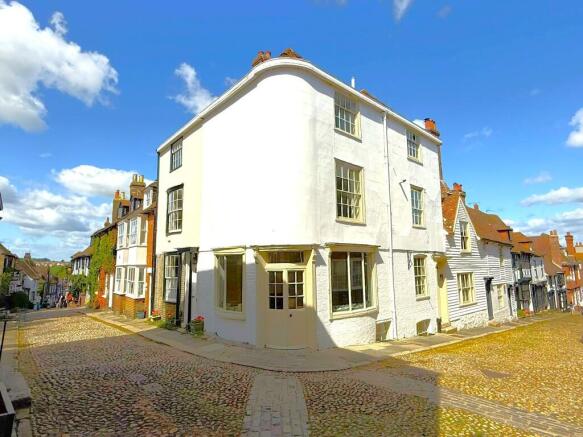 2 bed property, in West Street, £750,000
