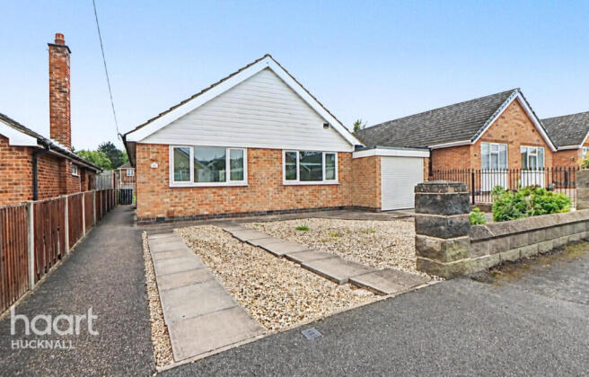 2 bed property, in Highfield Road, £240,000