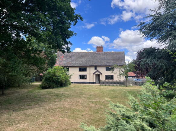 3 bed property, in Wilby, £280,000