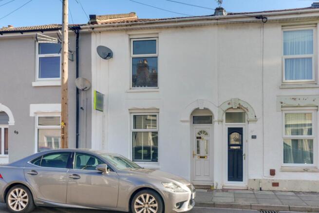 2 bed property, in Liverpool Road, £160,000