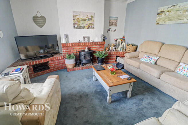 3 bed property, in Nelson Road North, £180,000