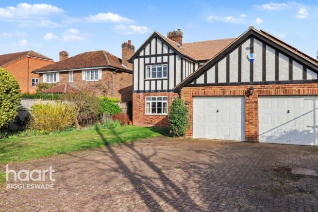 4 bed property, in Northill Road, £800,000