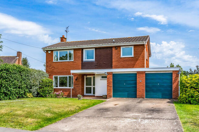 4 bed property, in Old Malvern Road, £500,000