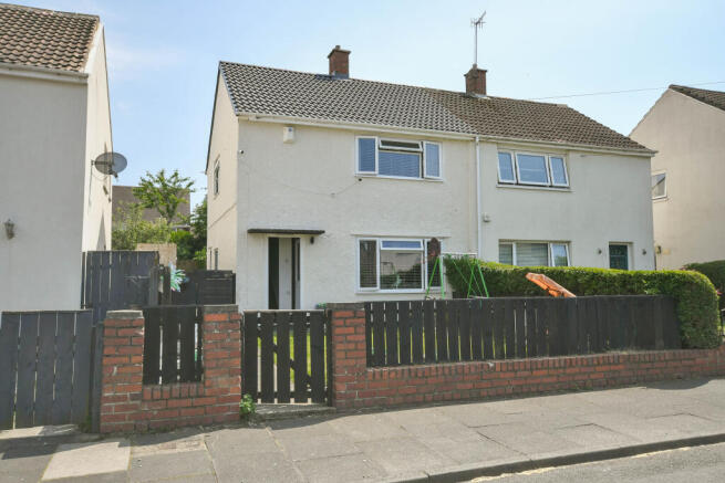 2 bed property, in Coniston, £108,000