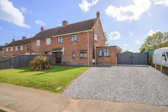 3 bed property, in Mill Lane, £250,000