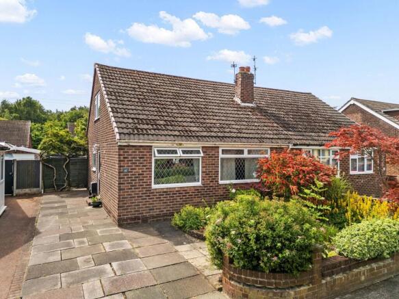 3 bed property, in Boswell Avenue, £260,000
