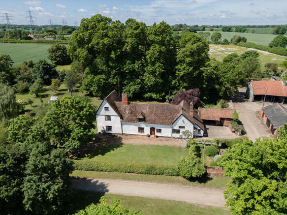 4 bed property, in Grundisburgh, £700,000