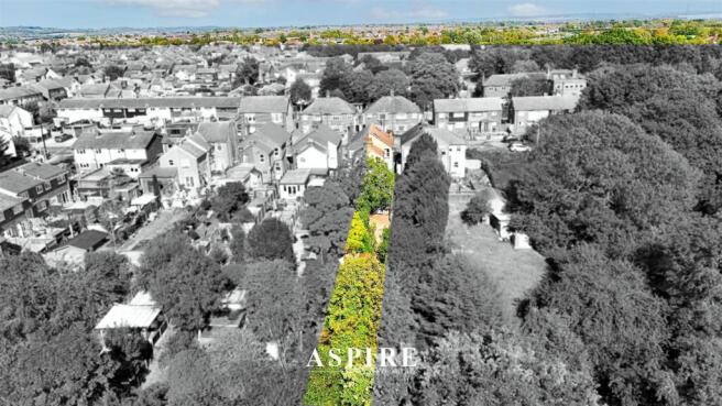 3 bed property, in Fairview Avenue, £400,000