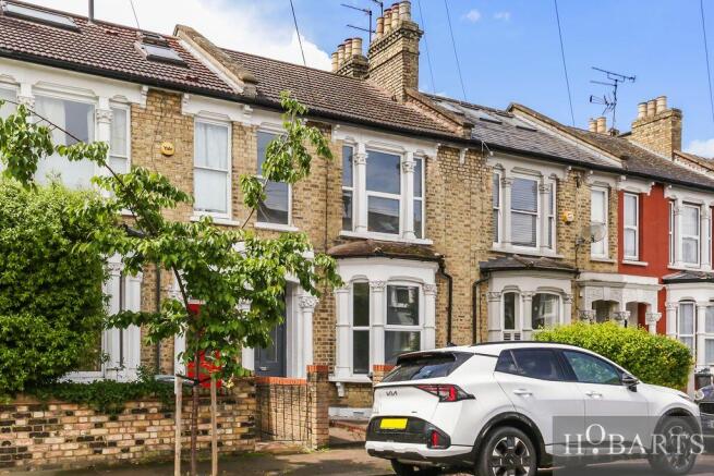 3 bed property, in Parkhurst Road, £650,000