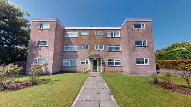 1 bed property, in Pembroke Court, £125,000