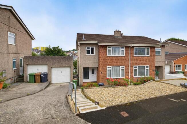 3 bed property, in Pilgrim Close, £325,000