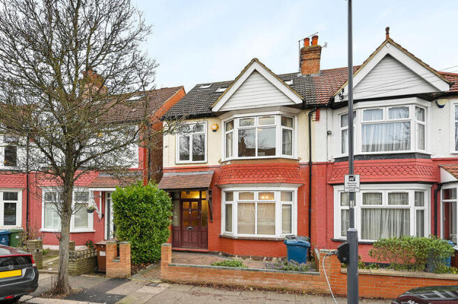 4 bed property, in Sussex Road, £649,950