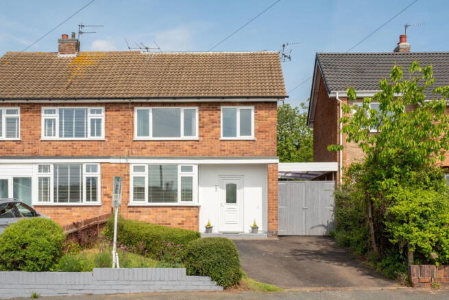 4 bed property, in Rydal Avenue, £315,000