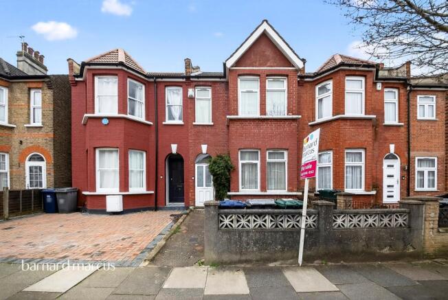3 bed property, in Lambert Road, £750,000